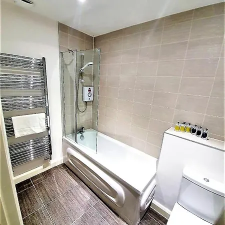 Manchester Holiday Apartment Exterior photo