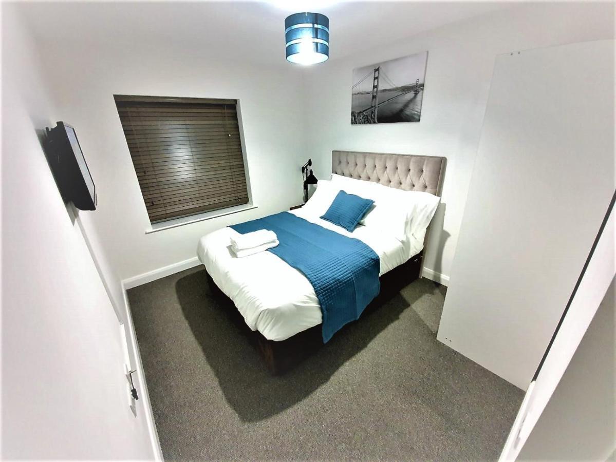 Manchester Holiday Apartment Апартаменты Манчестер